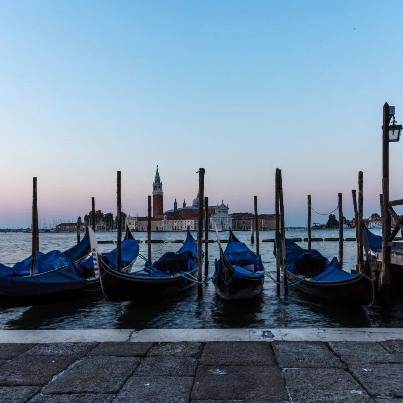 venice airport parking Venice shuttle